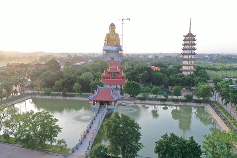 Hoạt động tham quan chùa Nam Sơn, trải nghiệm tâm linh, cầu nguyện